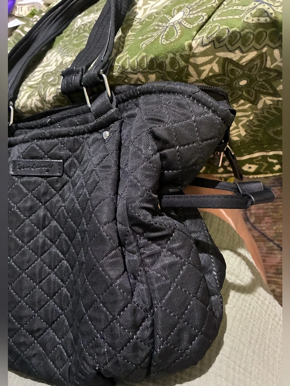 Black Vera Bradley Bag. 2 outside Pockets, 3 inside. NWOT.